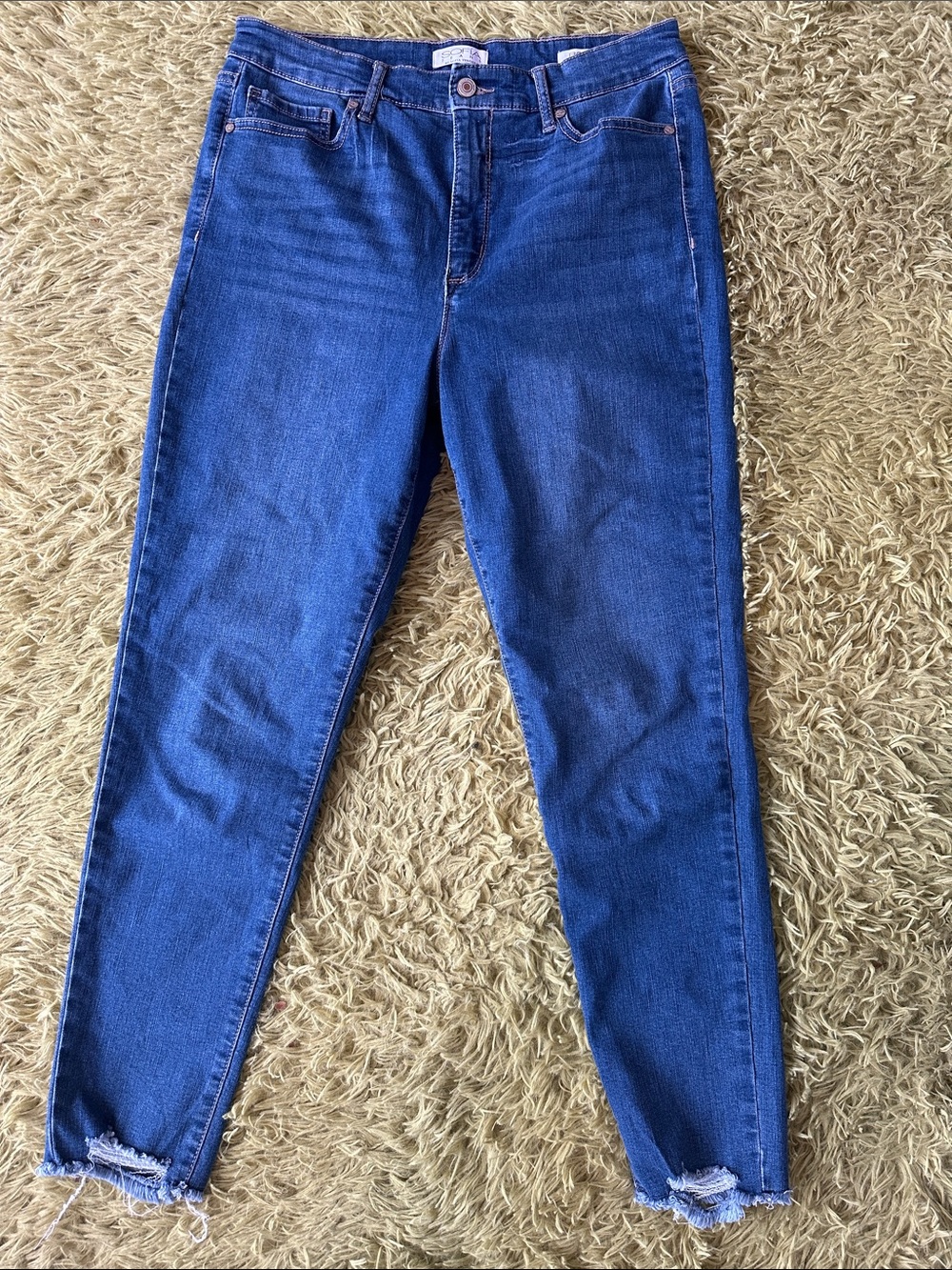 sofia by sofia vergara Dark Blue Rosa Curvy Ankle Jeans with Frayed Hem (10)